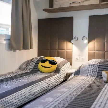 Semesterpark Mobile Homes - Lanterna Premium