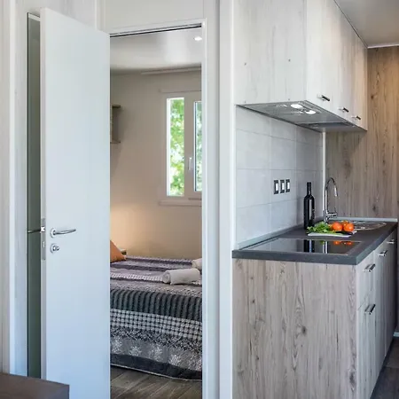 Mobile Homes - Lanterna Premium База отдыха